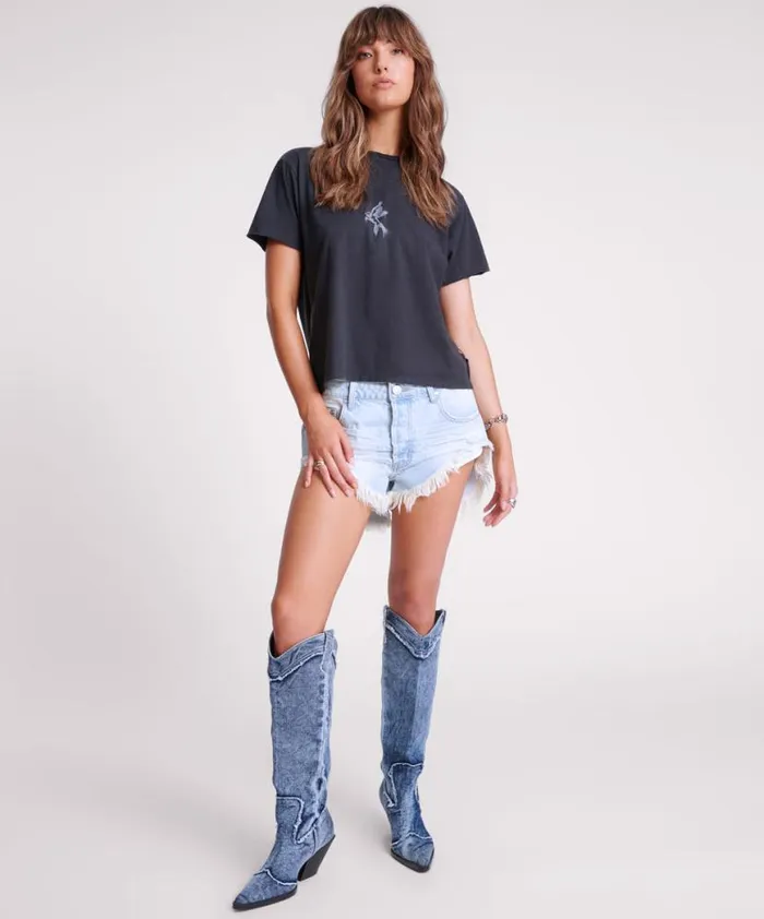 Women One Teaspoon Tees and Tanks BLACK GRAFFITI BIRD SPLIT HEM TEE Women One Teaspoon Tees and Tanks BLACK GRAFFITI BIRD SPLIT HEM TEE