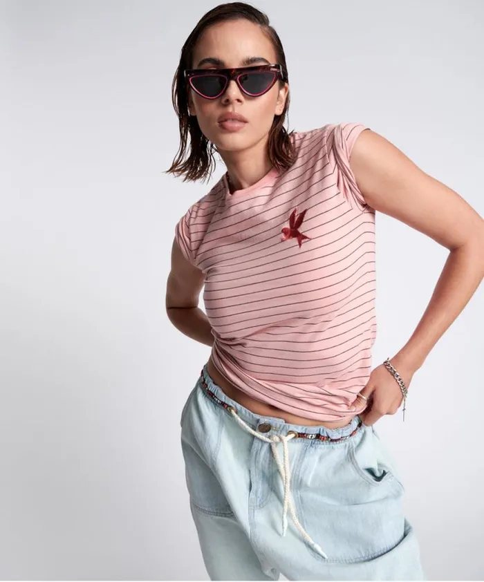 Women One Teaspoon Tees and Tanks BOWER BIRD EMBROIDERED LOGO FITTED TEE PINK Women One Teaspoon Tees and Tanks BOWER BIRD EMBROIDERED LOGO FITTED TEE PINK