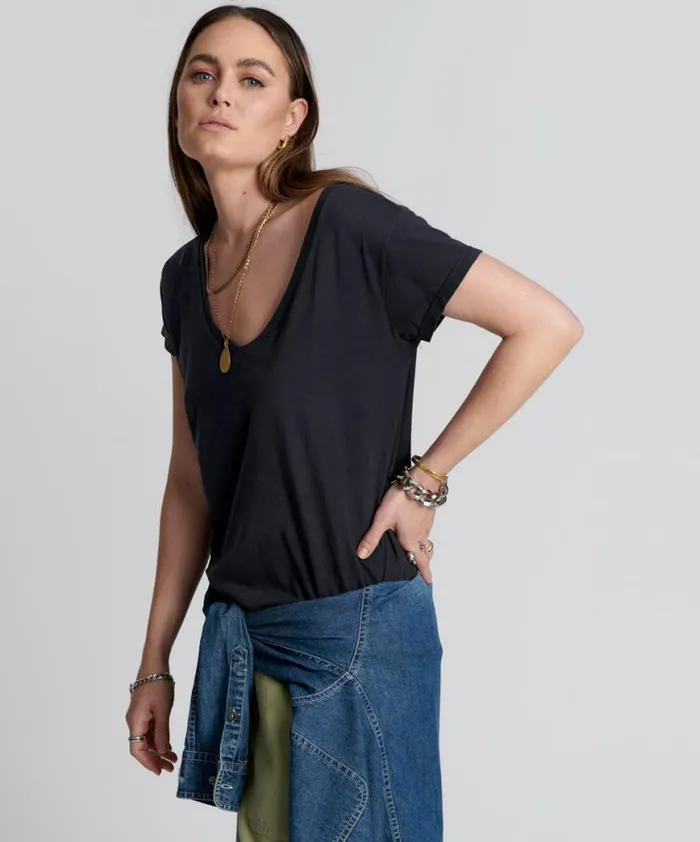 Women One Teaspoon Tees and Tanks ONE TEASPOON ORGANIC SCOOP NECK BASIC TEE BLACK Women One Teaspoon Tees and Tanks ONE TEASPOON ORGANIC SCOOP NECK BASIC TEE BLACK