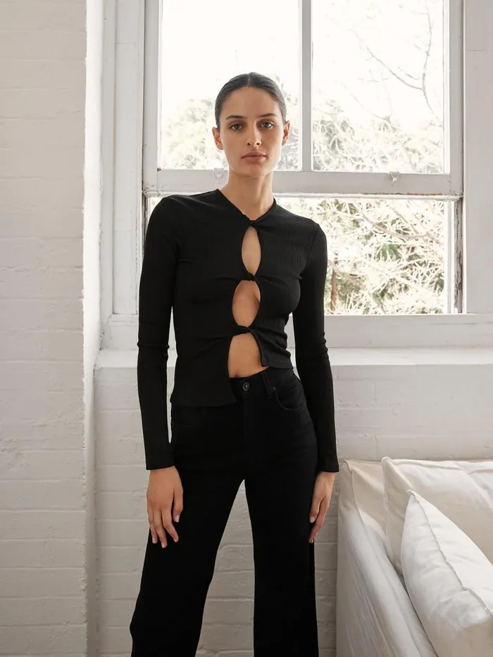 Women Open Twist Long Sleeve Top Black The UNDONE Tops