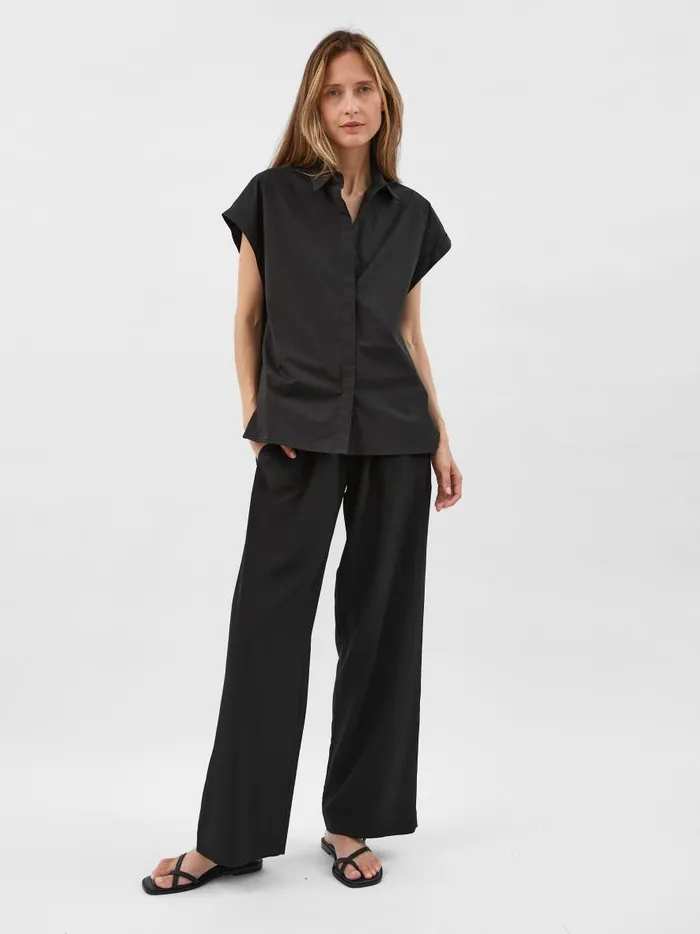 Women Relaxed Sleeveless Shirt Black The UNDONE Tops