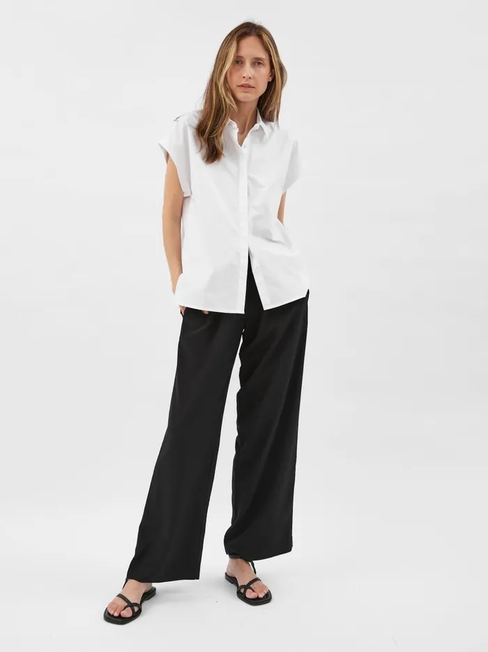 Women Relaxed Sleeveless Shirt White The UNDONE Tops