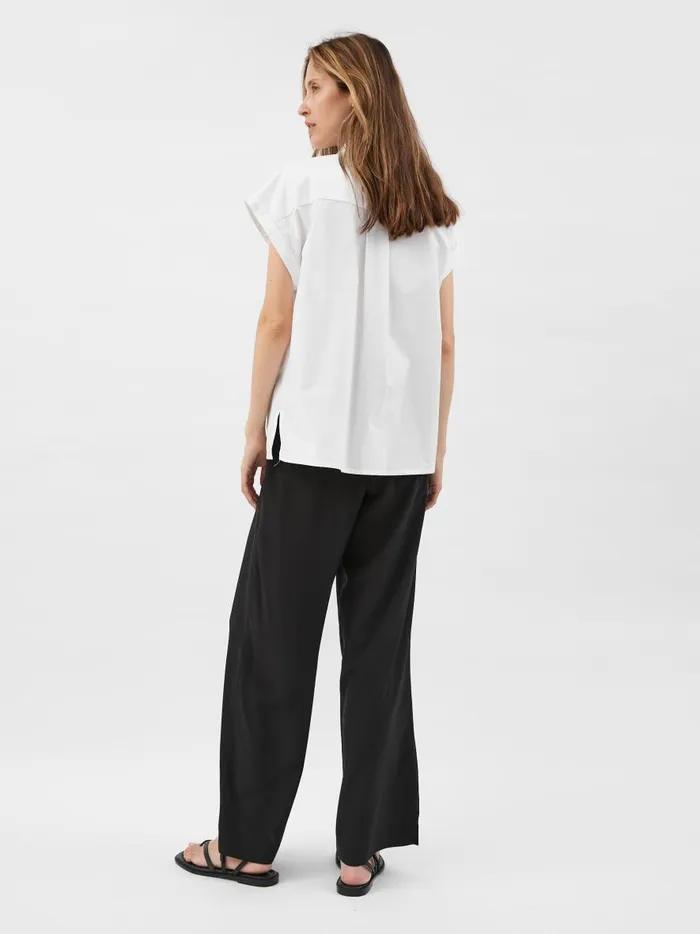 Women Relaxed Sleeveless Shirt White The UNDONE Tops
