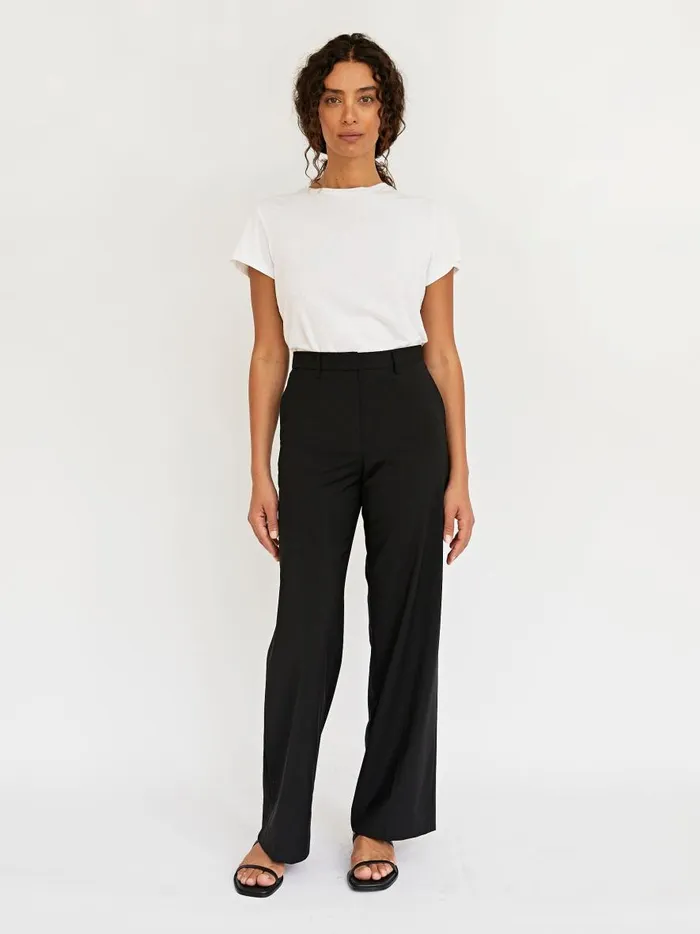 Women Relaxed Tailored Trouser Black The UNDONE Pants
