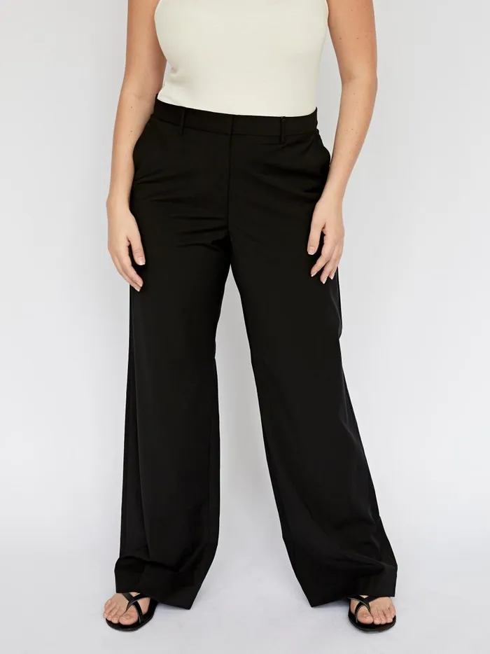 Women Relaxed Tailored Trouser Black The UNDONE Pants