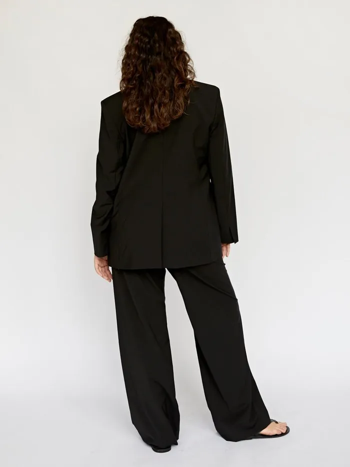Women Relaxed Tailored Trouser Black The UNDONE Pants