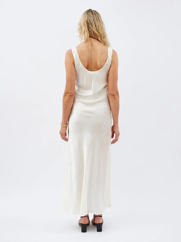 Women Scoop Neck Maxi Ivory The UNDONE Dresses