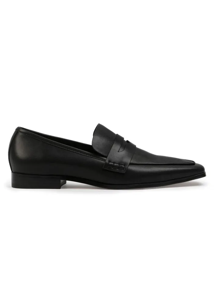 Women The Jane Loafer Black The UNDONE Flats