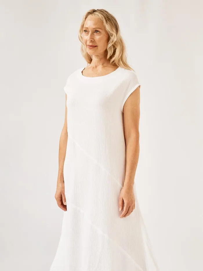 Women Viva Dress White The UNDONE Dresses